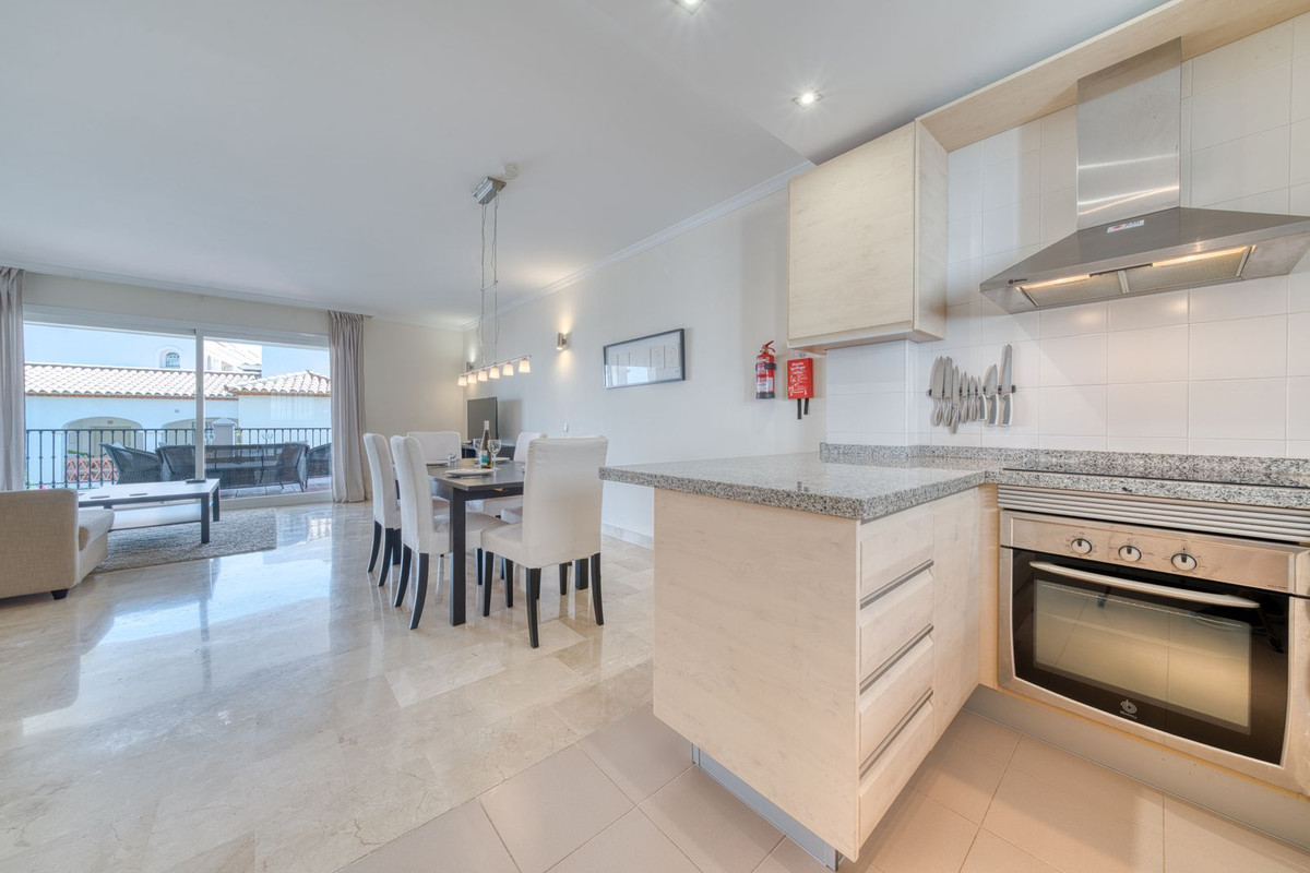 2 Bed Apartment for sale in Calahonda Costa Del Sol, Málaga, Spain