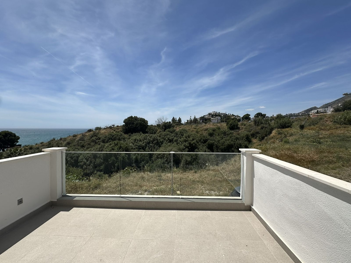 3 Bed Townhouse for sale in Torrequebrada Costa Del Sol, Málaga, Spain
