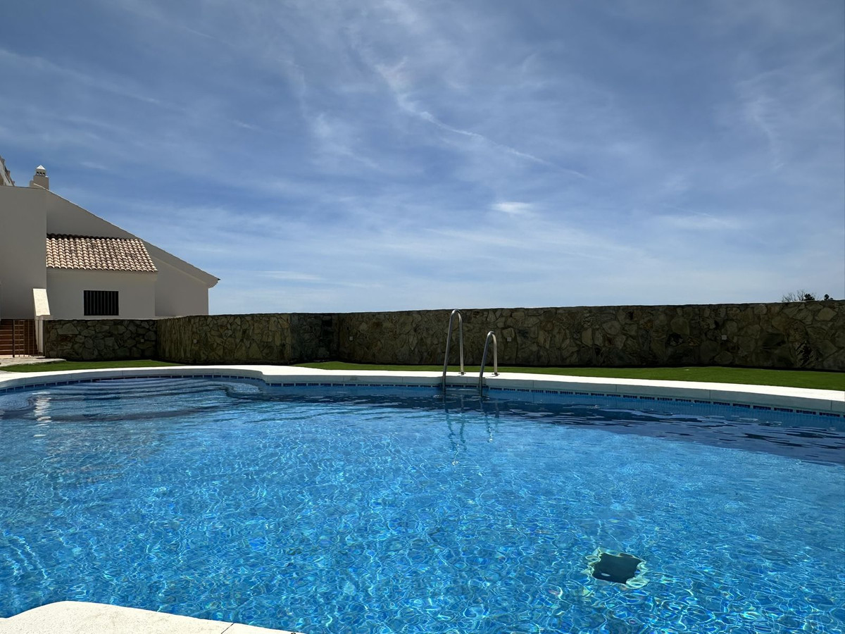 3 Bed Townhouse for sale in Torrequebrada Costa Del Sol, Málaga, Spain
