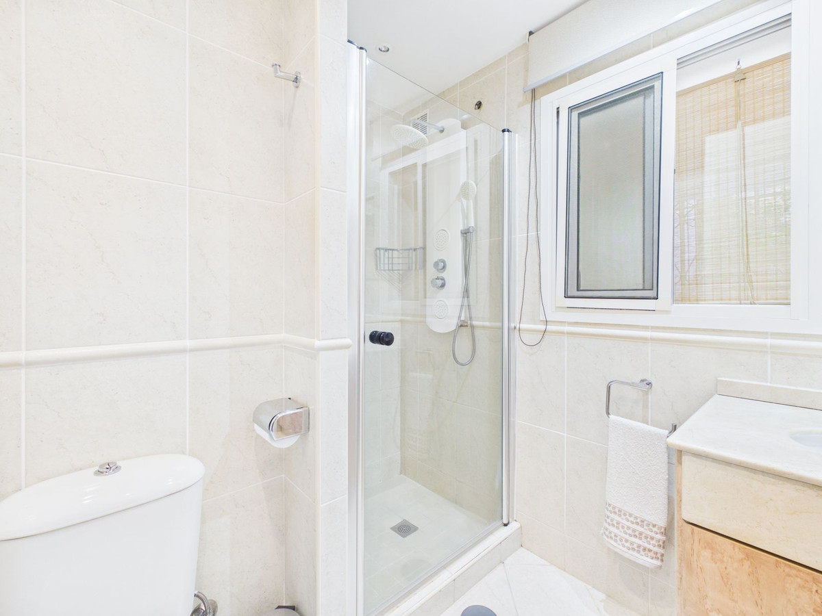 Se vende Apartamento Planta Baja de 2 dormitorios en Costa Del Sol, Málaga, España