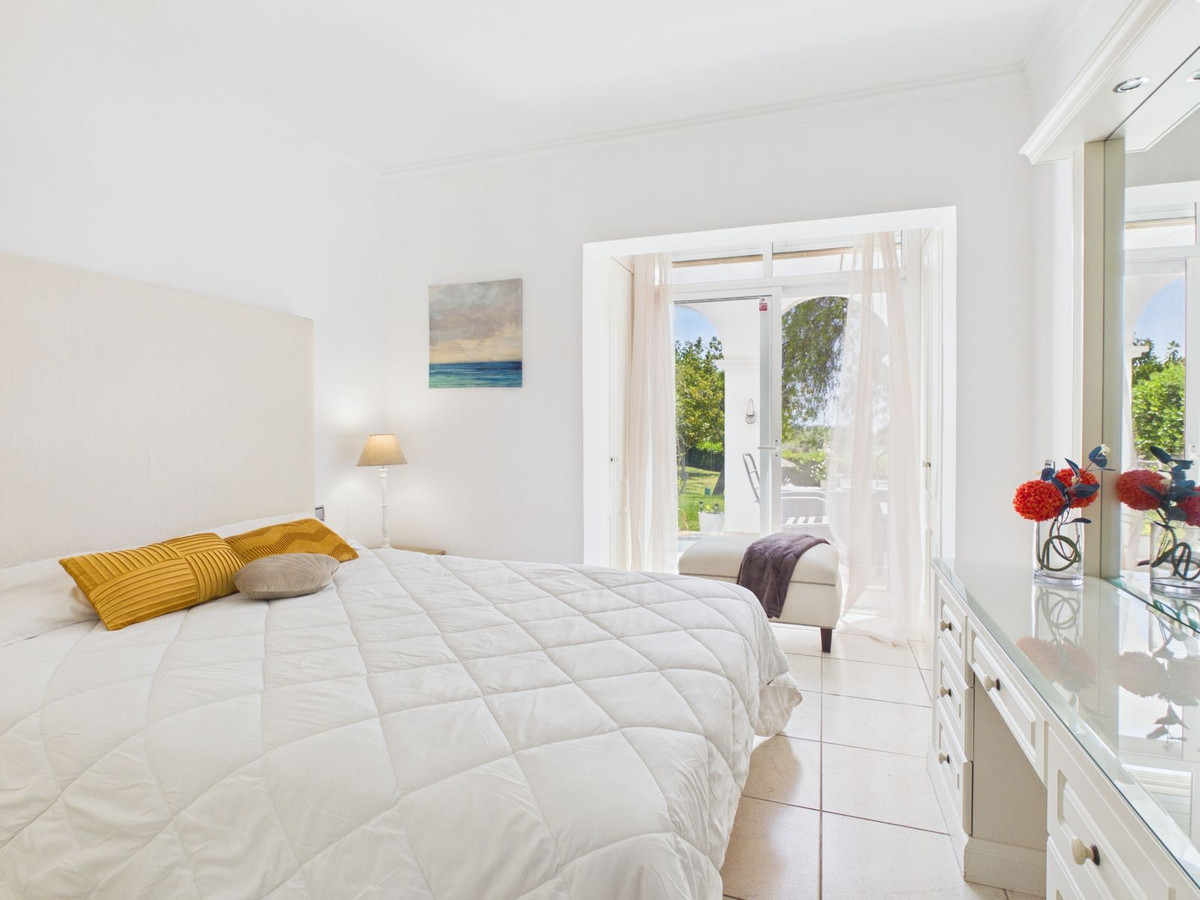 Se vende Apartamento Planta Baja de 2 dormitorios en Costa Del Sol, Málaga, España
