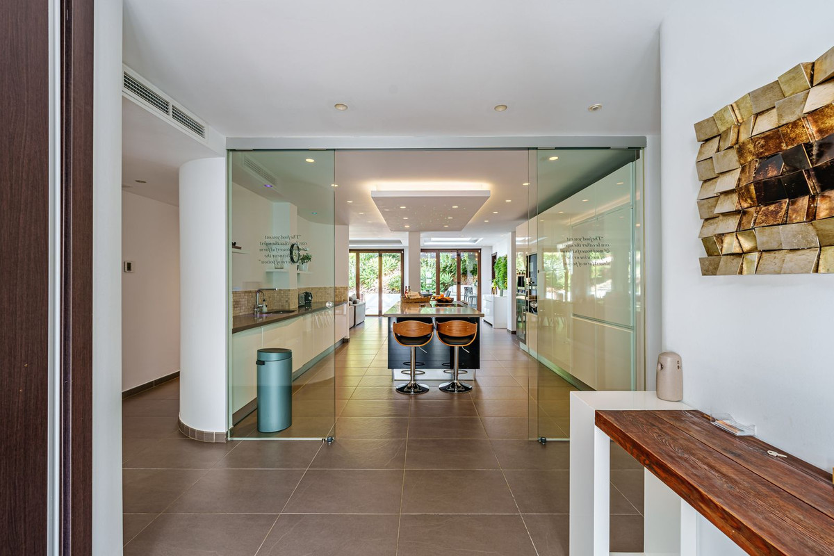 5 Bed Townhouse for sale in Marbella Costa Del Sol, Málaga, Spain