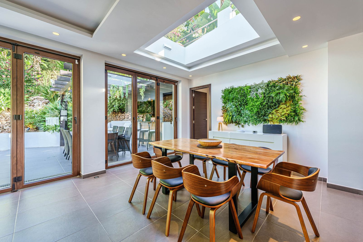 5 Bed Townhouse for sale in Marbella Costa Del Sol, Málaga, Spain