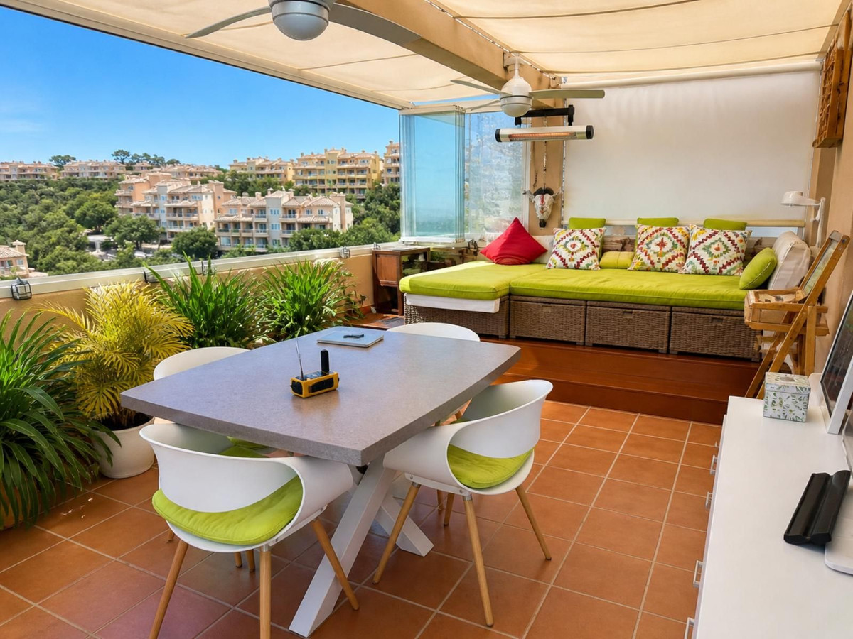 2 Bed Apartment for sale in La Mairena Costa Del Sol, Málaga, Spain