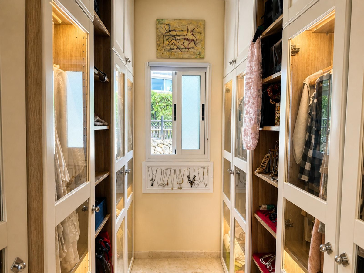 2 Bed Apartment for sale in La Mairena Costa Del Sol, Málaga, Spain