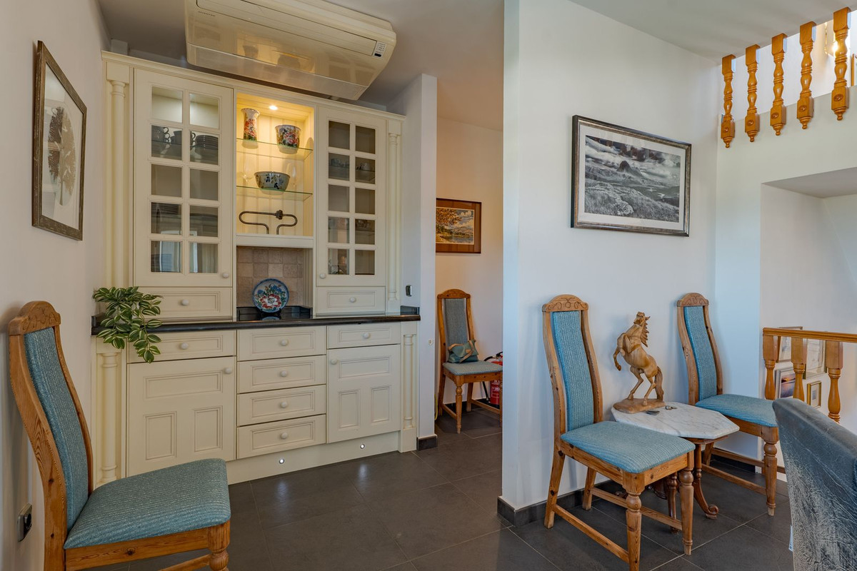 4 Bed Townhouse for sale in Alhaurín El Grande Costa Del Sol, Málaga, Spain