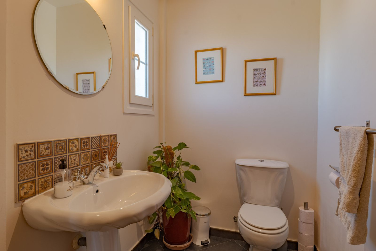 4 Bed Townhouse for sale in Alhaurín El Grande Costa Del Sol, Málaga, Spain