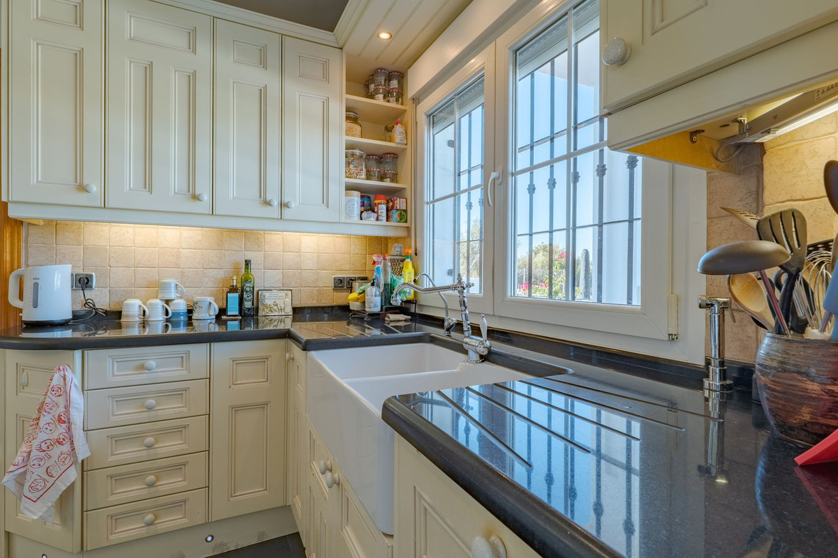 4 Bed Townhouse for sale in Alhaurín El Grande Costa Del Sol, Málaga, Spain