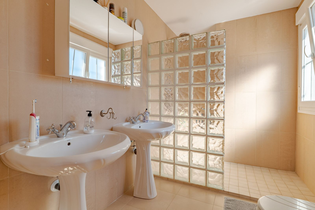 4 Bed Townhouse for sale in Alhaurín El Grande Costa Del Sol, Málaga, Spain