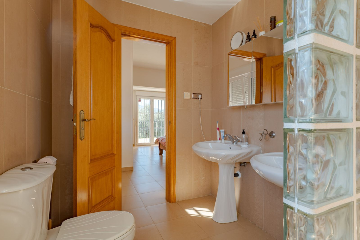 4 Bed Townhouse for sale in Alhaurín El Grande Costa Del Sol, Málaga, Spain