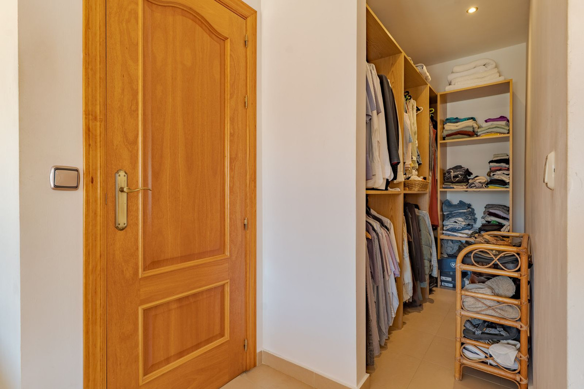 4 Bed Townhouse for sale in Alhaurín El Grande Costa Del Sol, Málaga, Spain