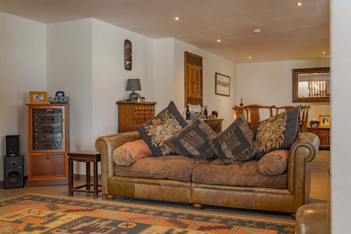 4 Bed Townhouse for sale in Alhaurín El Grande Costa Del Sol, Málaga, Spain