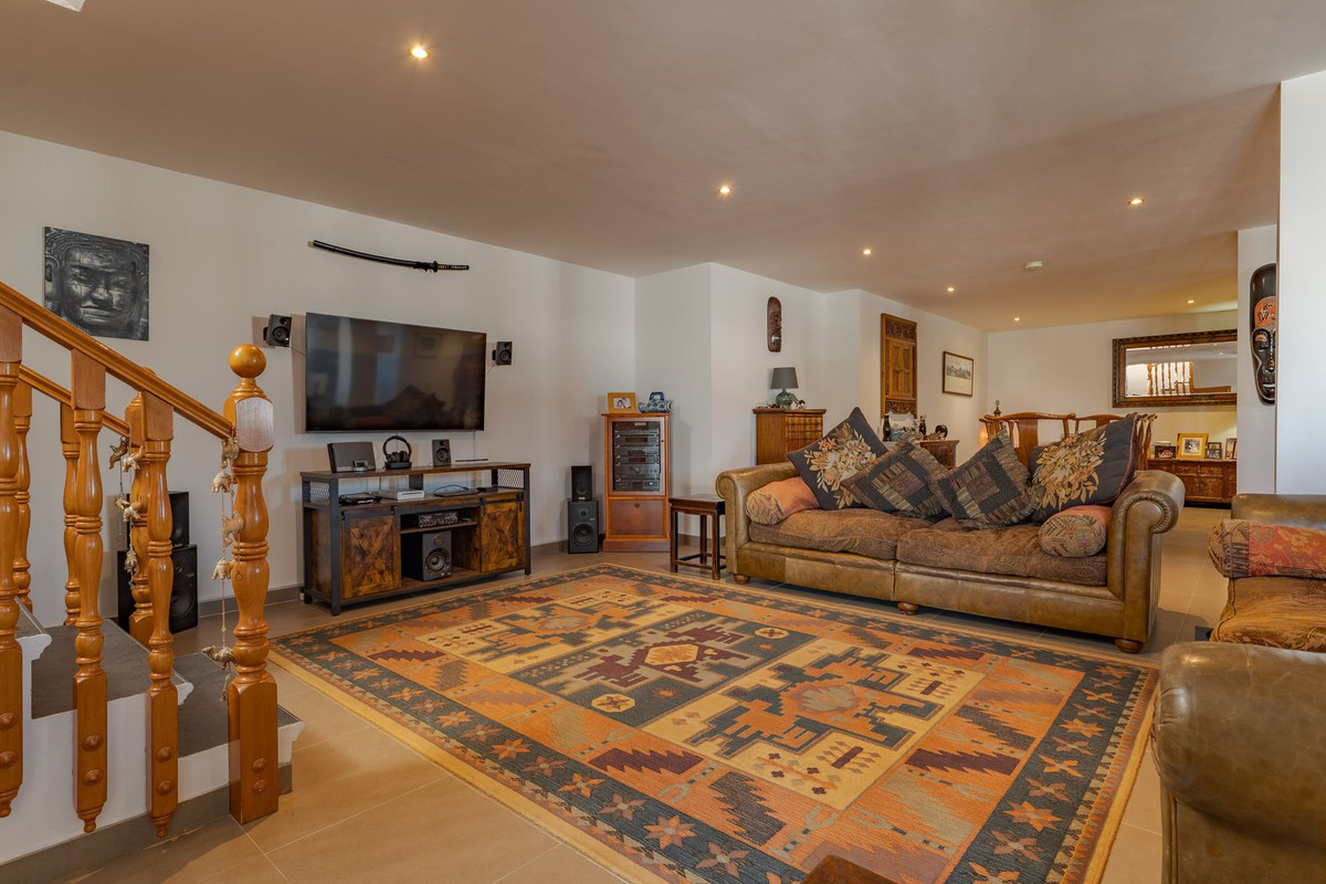 4 Bed Townhouse for sale in Alhaurín El Grande Costa Del Sol, Málaga, Spain