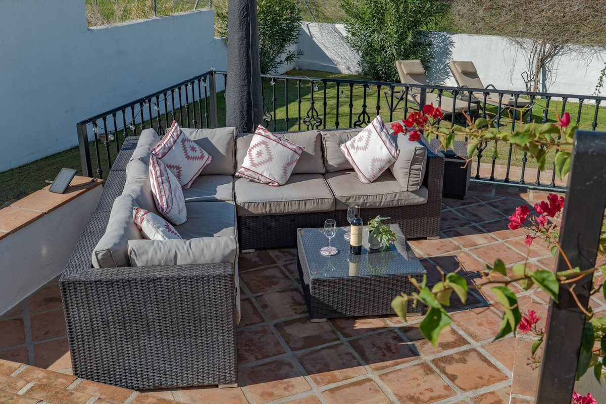 4 Bed Townhouse for sale in Alhaurín El Grande Costa Del Sol, Málaga, Spain