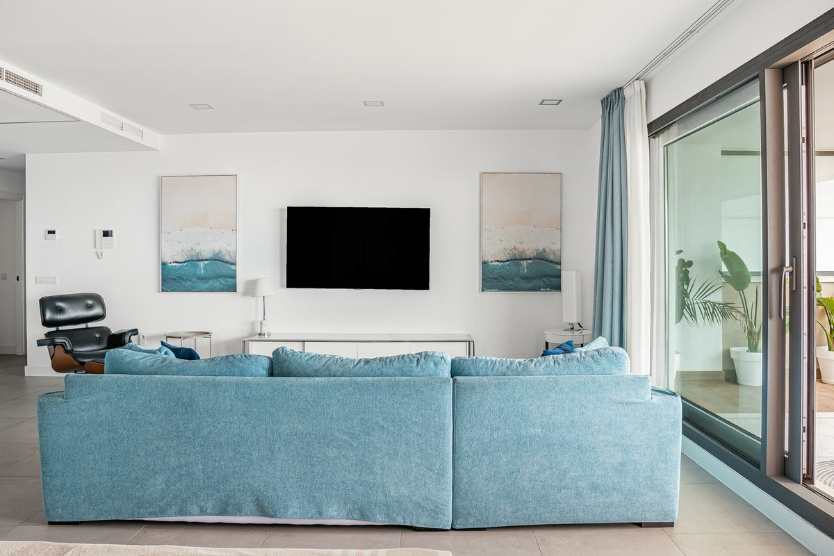 3 Bed Apartment for sale in Benalmadena Costa Costa Del Sol, Málaga, Spain