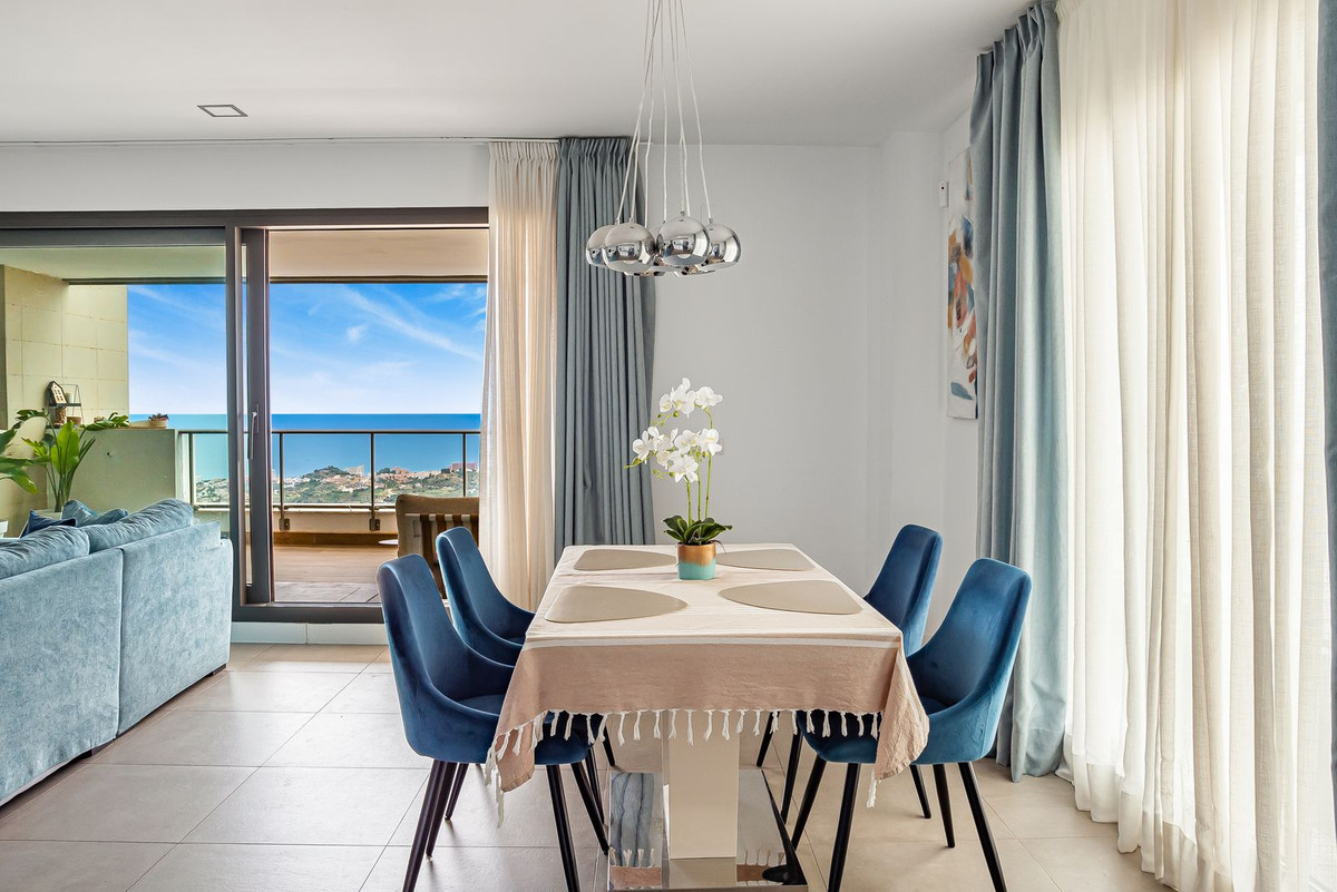 3 Bed Apartment for sale in Benalmadena Costa Costa Del Sol, Málaga, Spain