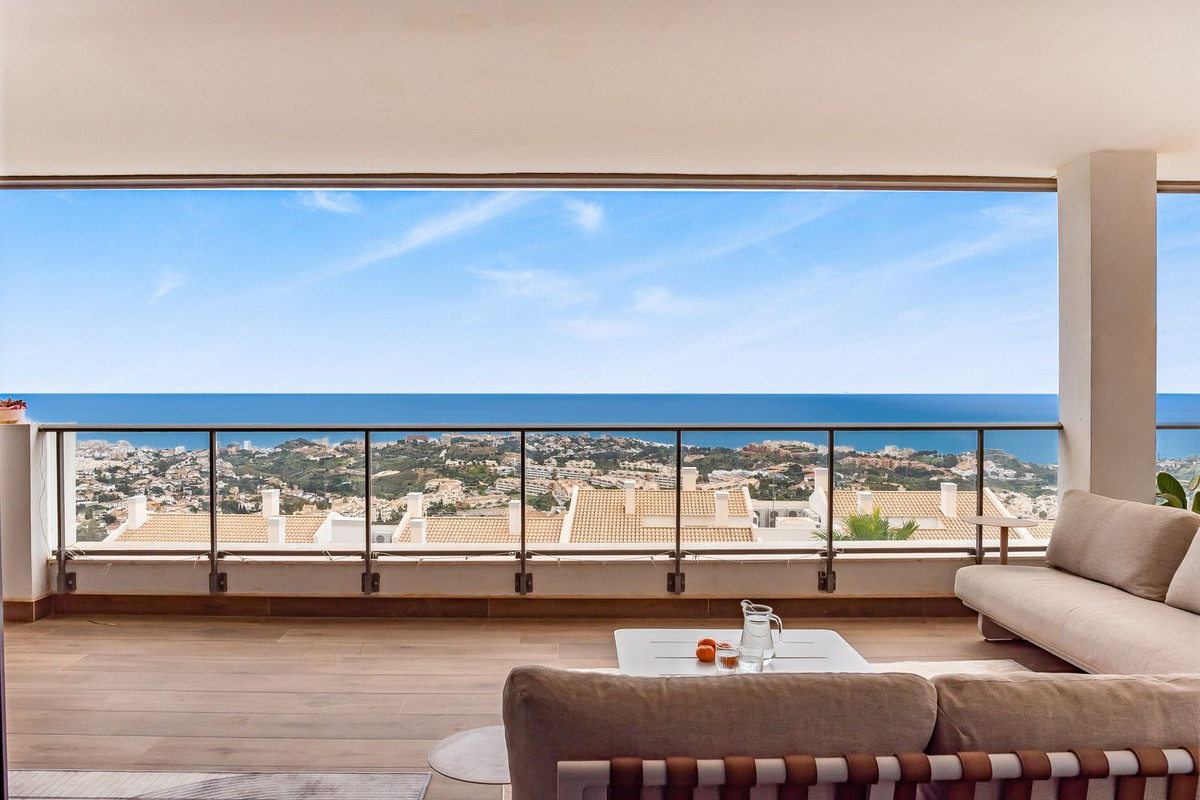 3 Bed Apartment for sale in Benalmadena Costa Costa Del Sol, Málaga, Spain