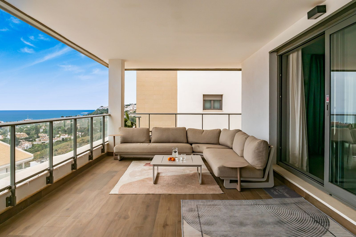 3 Bed Apartment for sale in Benalmadena Costa Costa Del Sol, Málaga, Spain