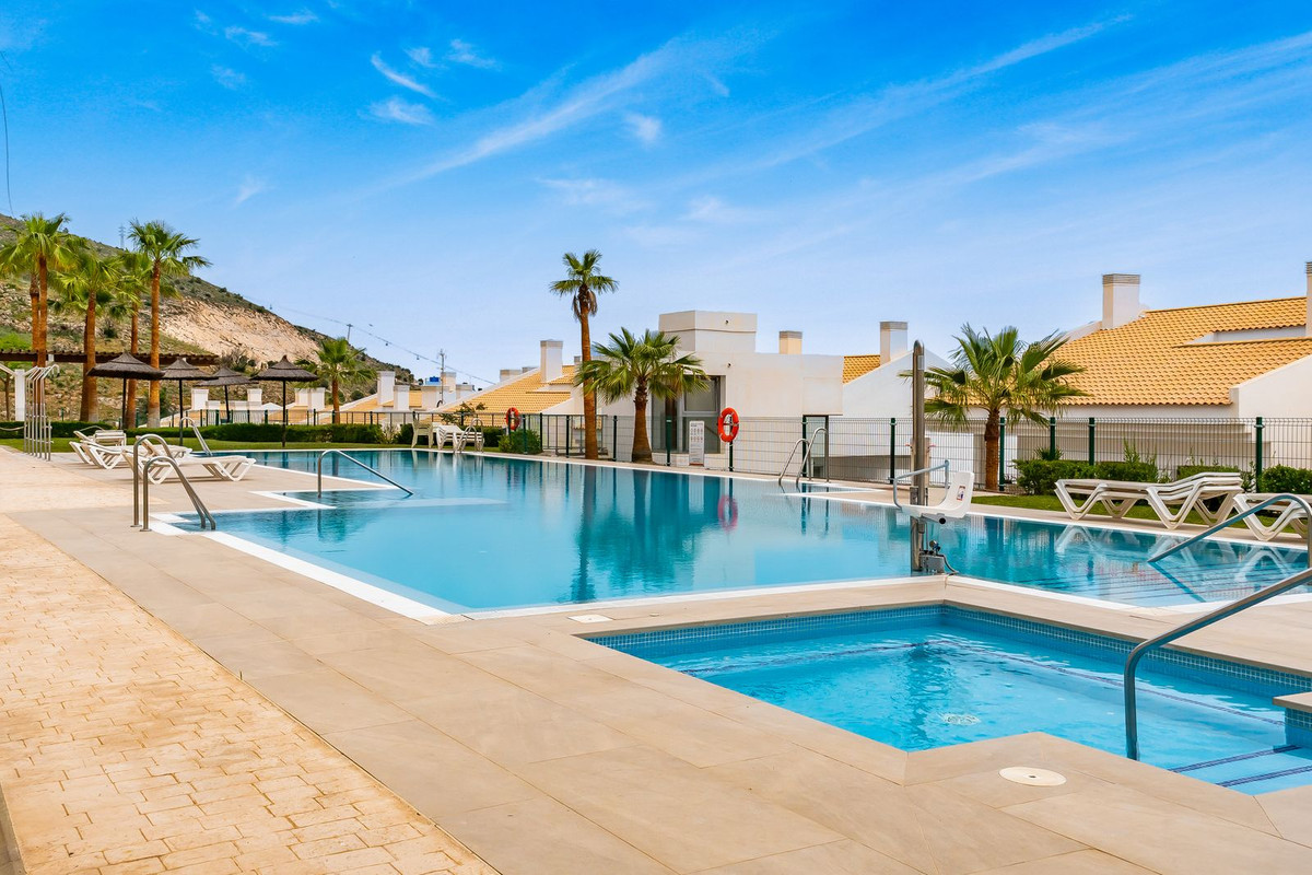 3 Bed Apartment for sale in Benalmadena Costa Costa Del Sol, Málaga, Spain