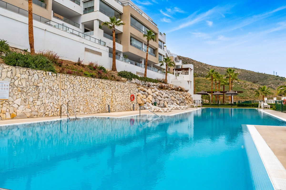 3 Bed Apartment for sale in Benalmadena Costa Costa Del Sol, Málaga, Spain