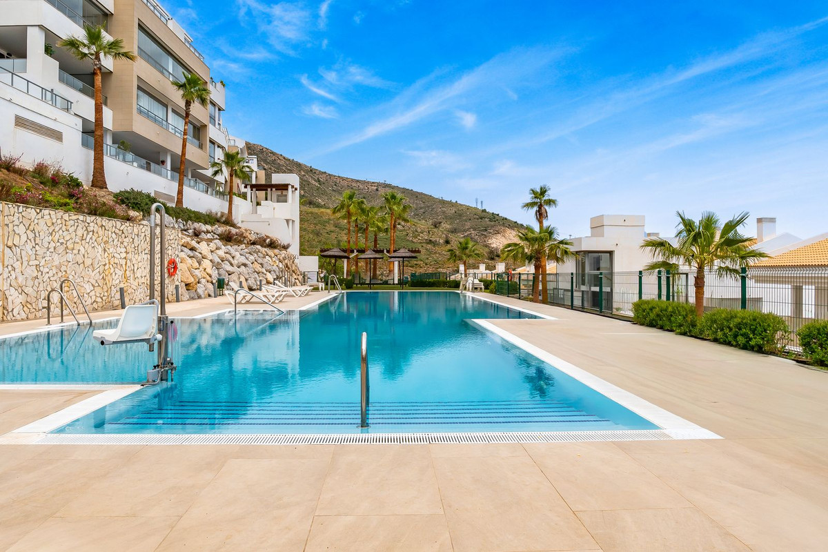 3 Bed Apartment for sale in Benalmadena Costa Costa Del Sol, Málaga, Spain