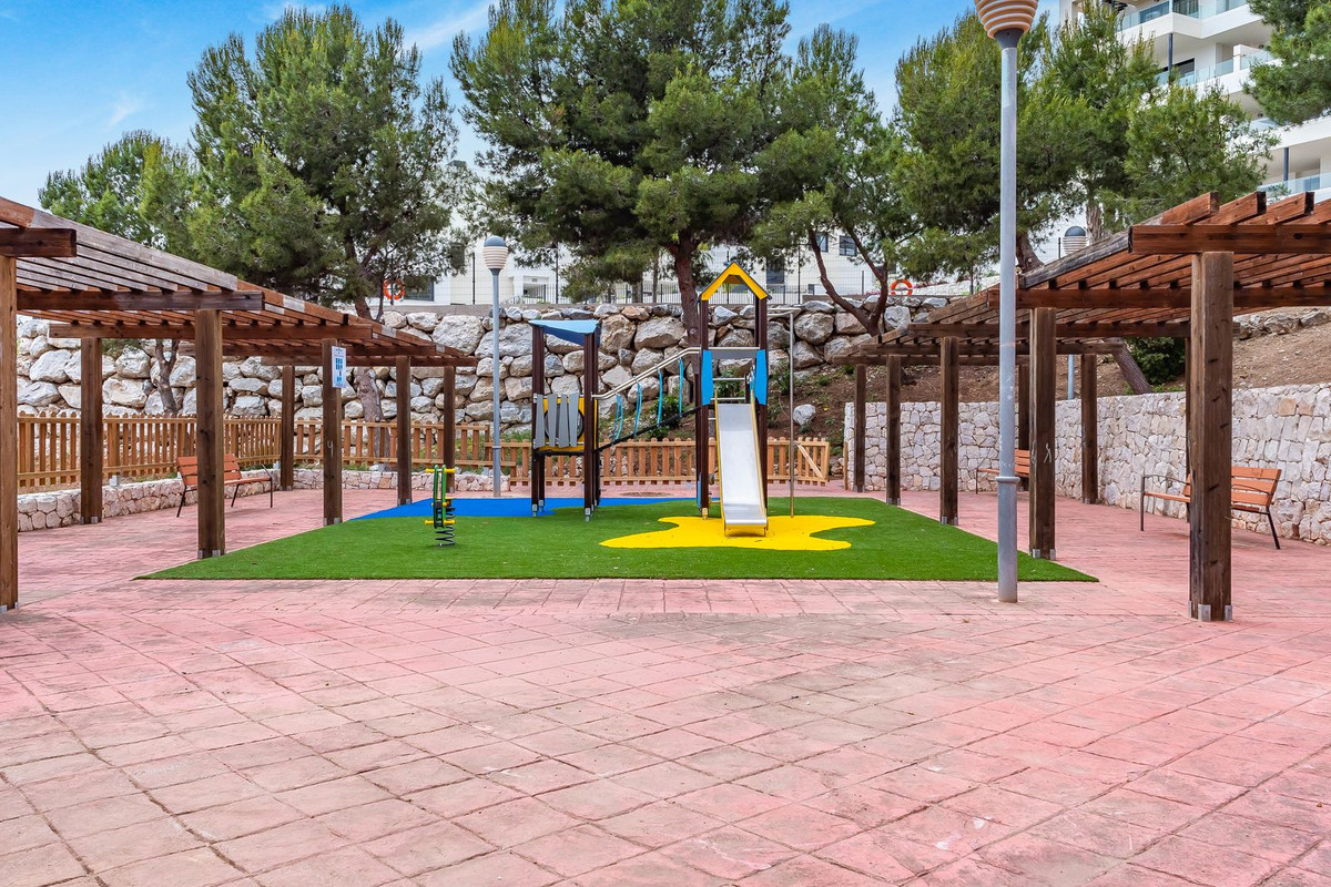 3 Bed Apartment for sale in Benalmadena Costa Costa Del Sol, Málaga, Spain