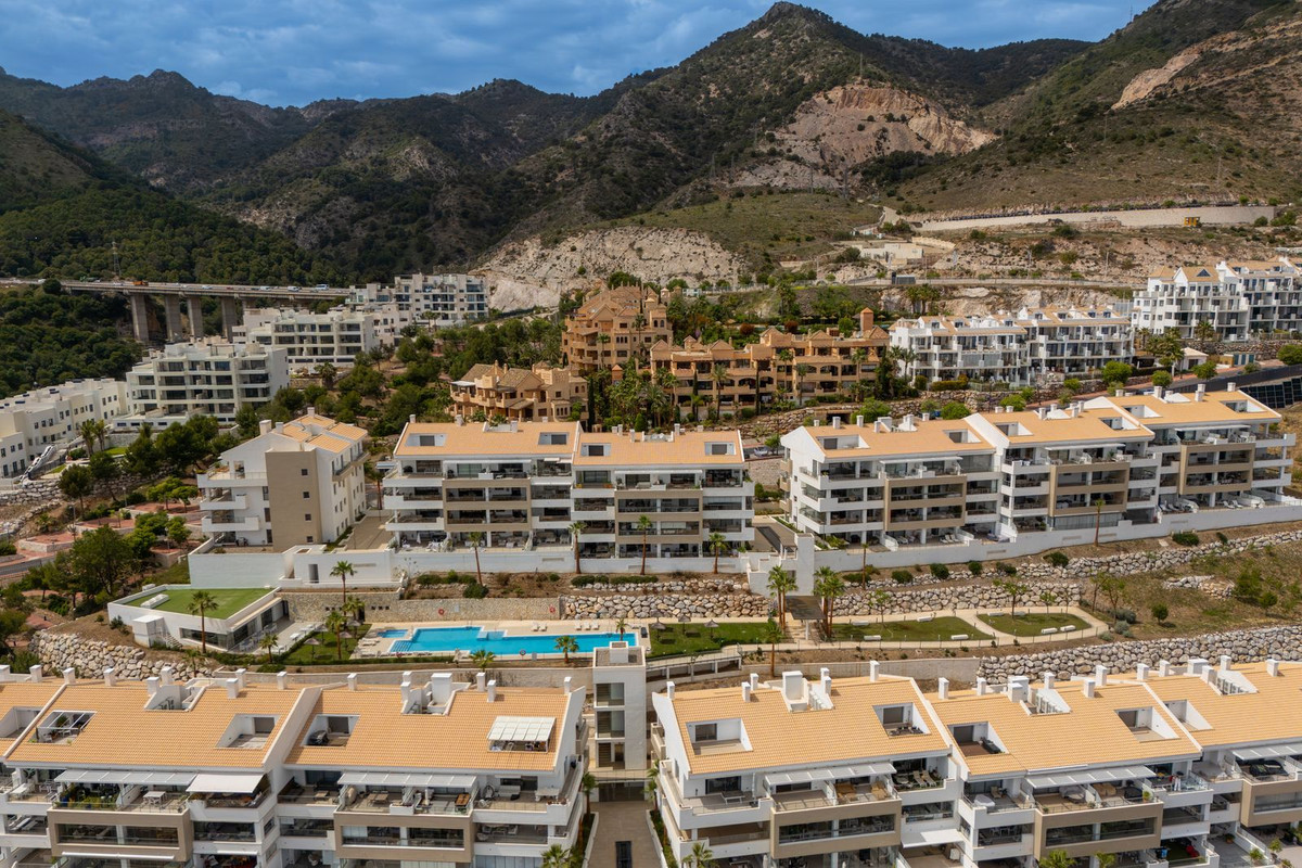 3 Bed Apartment for sale in Benalmadena Costa Costa Del Sol, Málaga, Spain