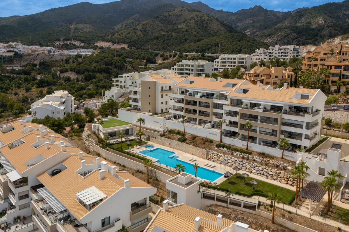 3 Bed Apartment for sale in Benalmadena Costa Costa Del Sol, Málaga, Spain