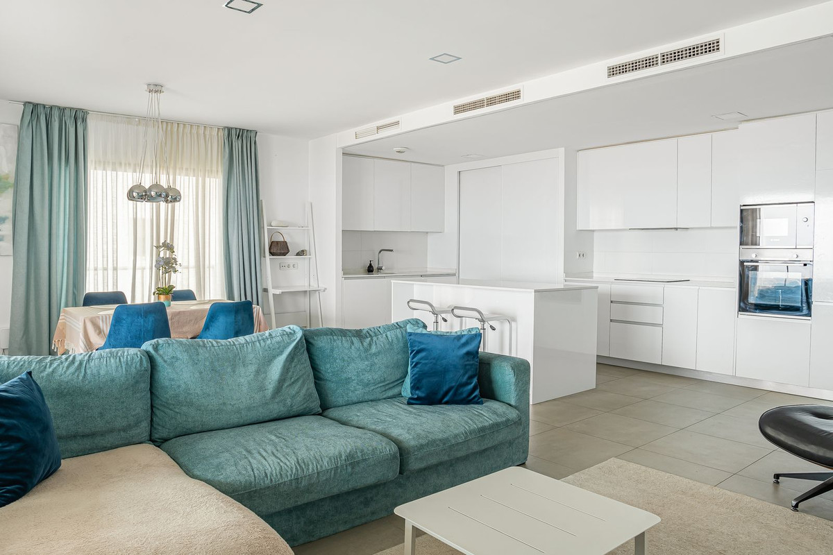 3 Bed Apartment for sale in Benalmadena Costa Costa Del Sol, Málaga, Spain