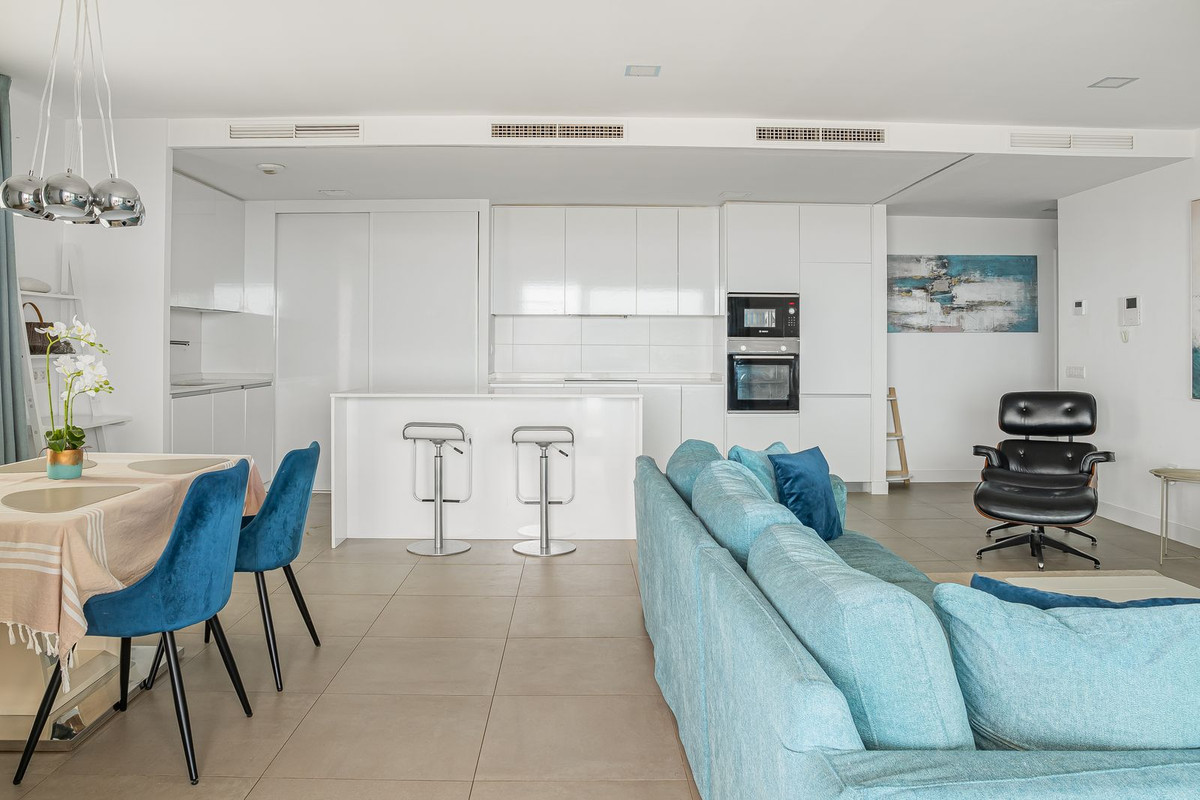 3 Bed Apartment for sale in Benalmadena Costa Costa Del Sol, Málaga, Spain