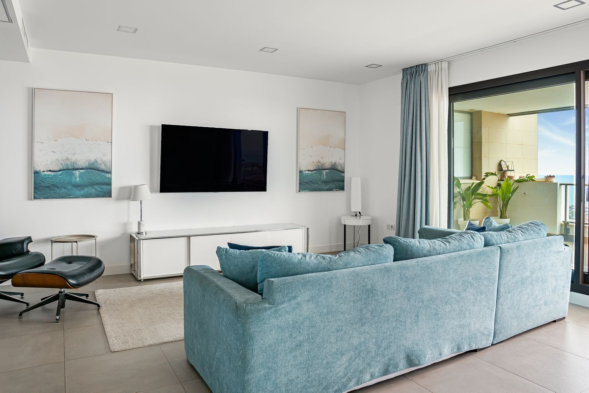 3 Bed Apartment for sale in Benalmadena Costa Costa Del Sol, Málaga, Spain