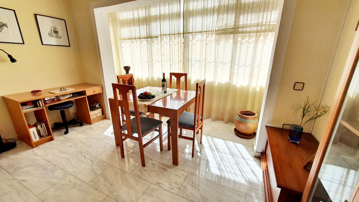 Se vende Apartamento en Planta Última de 3 dormitorios en Costa Del Sol, Málaga, España