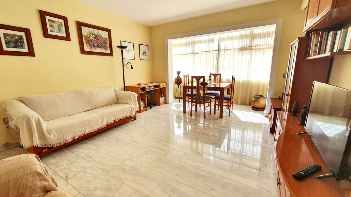 Se vende Apartamento en Planta Última de 3 dormitorios en Costa Del Sol, Málaga, España