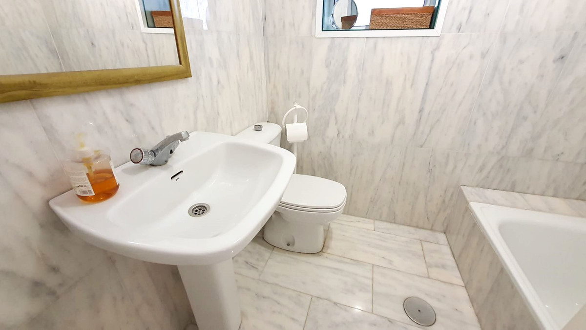 Se vende Apartamento en Planta Última de 3 dormitorios en Costa Del Sol, Málaga, España