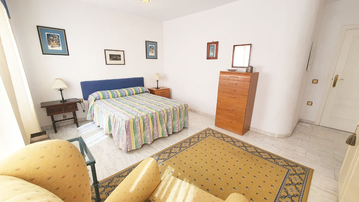 Se vende Apartamento en Planta Última de 3 dormitorios en Costa Del Sol, Málaga, España