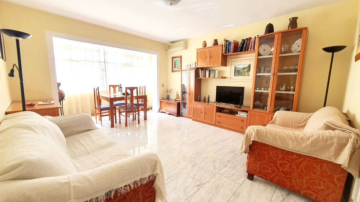 Se vende Apartamento en Planta Última de 3 dormitorios en Costa Del Sol, Málaga, España