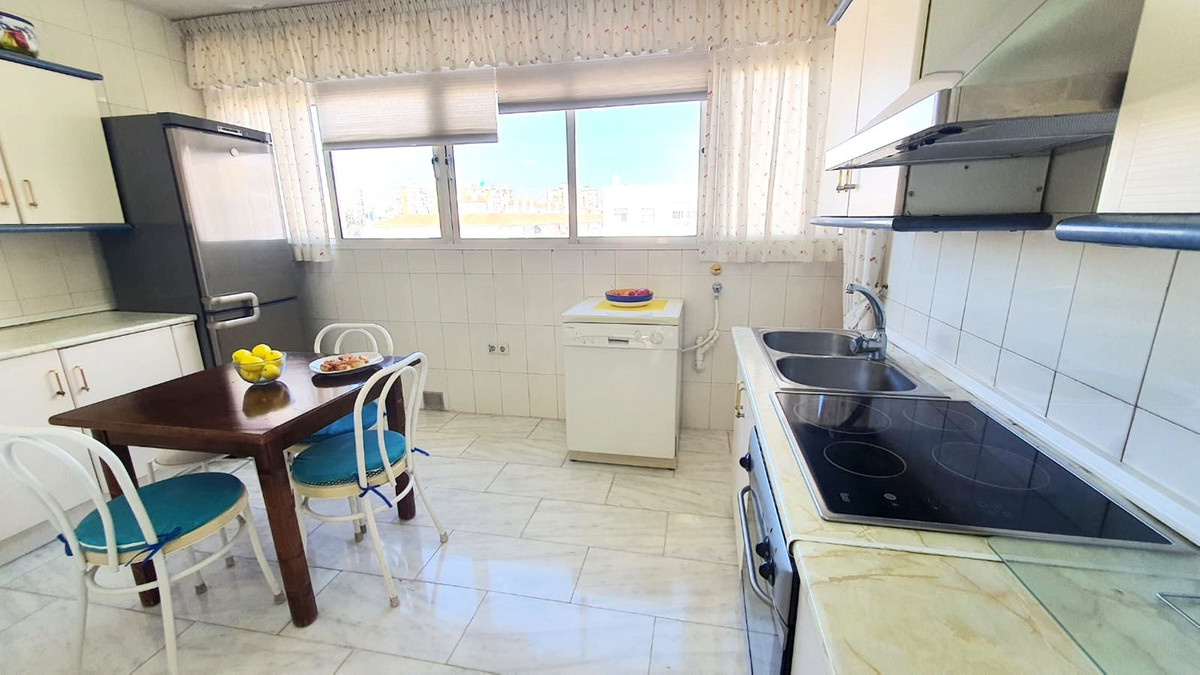Se vende Apartamento en Planta Última de 3 dormitorios en Costa Del Sol, Málaga, España