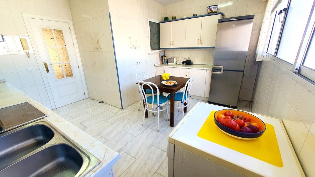 Se vende Apartamento en Planta Última de 3 dormitorios en Costa Del Sol, Málaga, España
