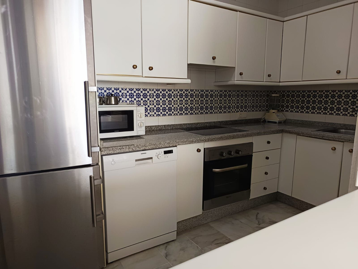 3 Bed Apartment for sale in Fuengirola Costa Del Sol, Málaga, Spain