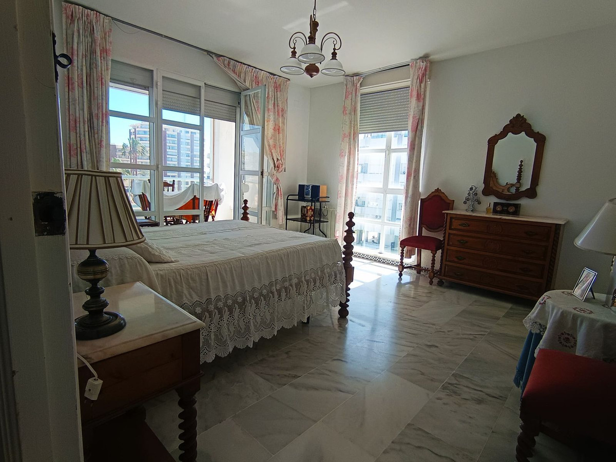 3 Bed Apartment for sale in Fuengirola Costa Del Sol, Málaga, Spain