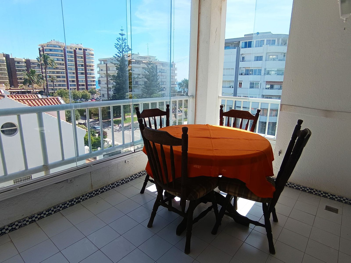 3 Bed Apartment for sale in Fuengirola Costa Del Sol, Málaga, Spain