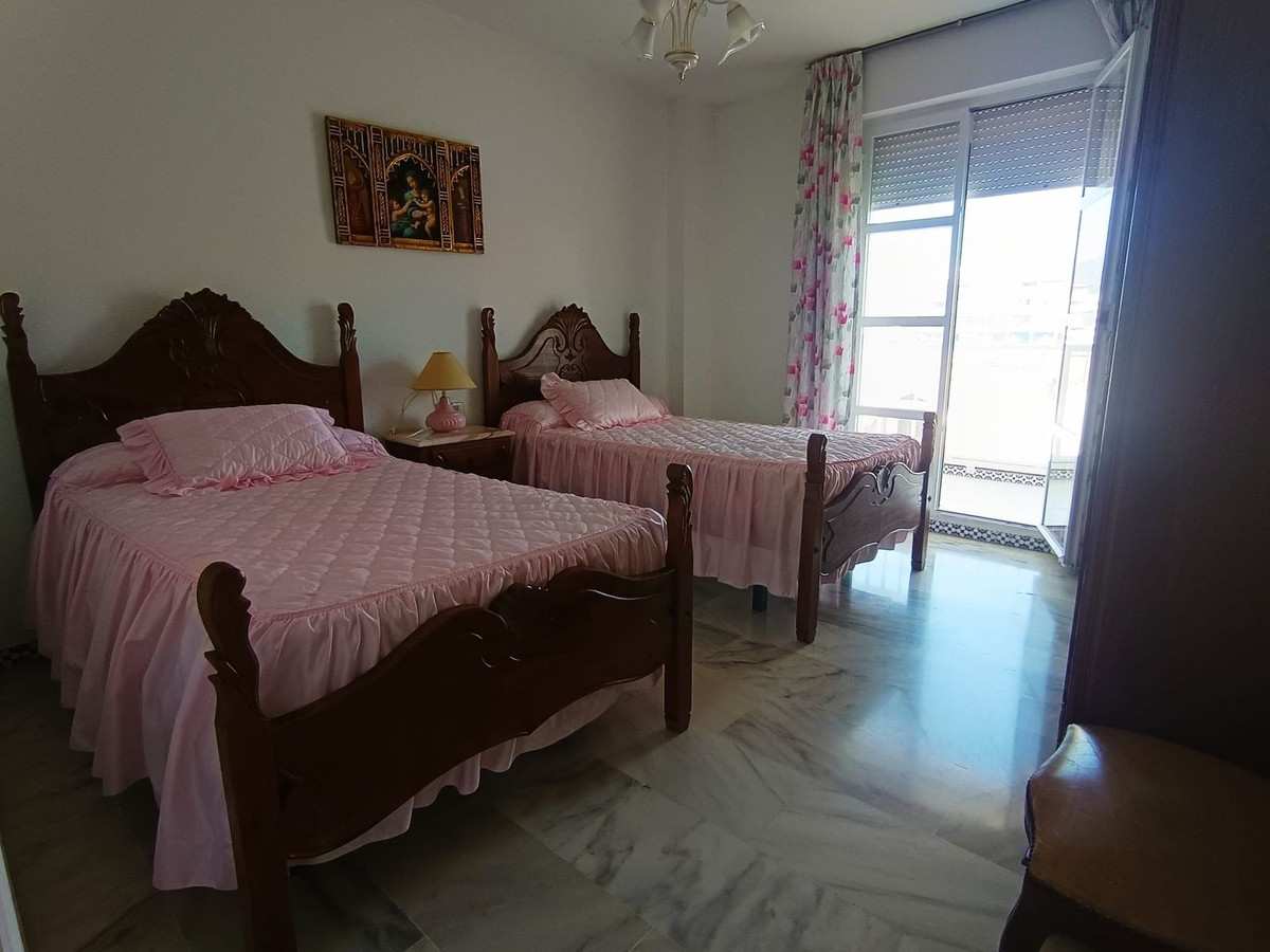 3 Bed Apartment for sale in Fuengirola Costa Del Sol, Málaga, Spain