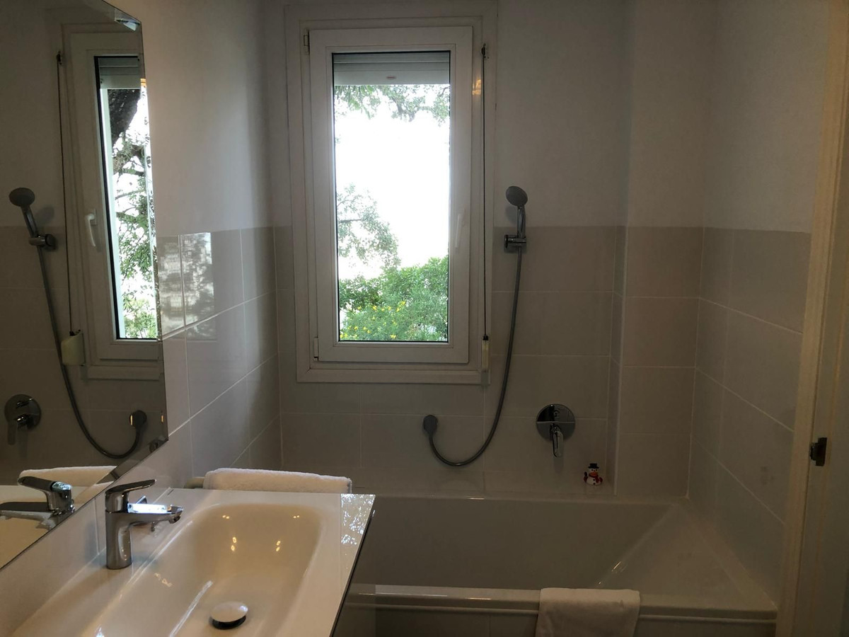Se vende Apartamento Planta Baja de 2 dormitorios en Costa Del Sol, Málaga, España