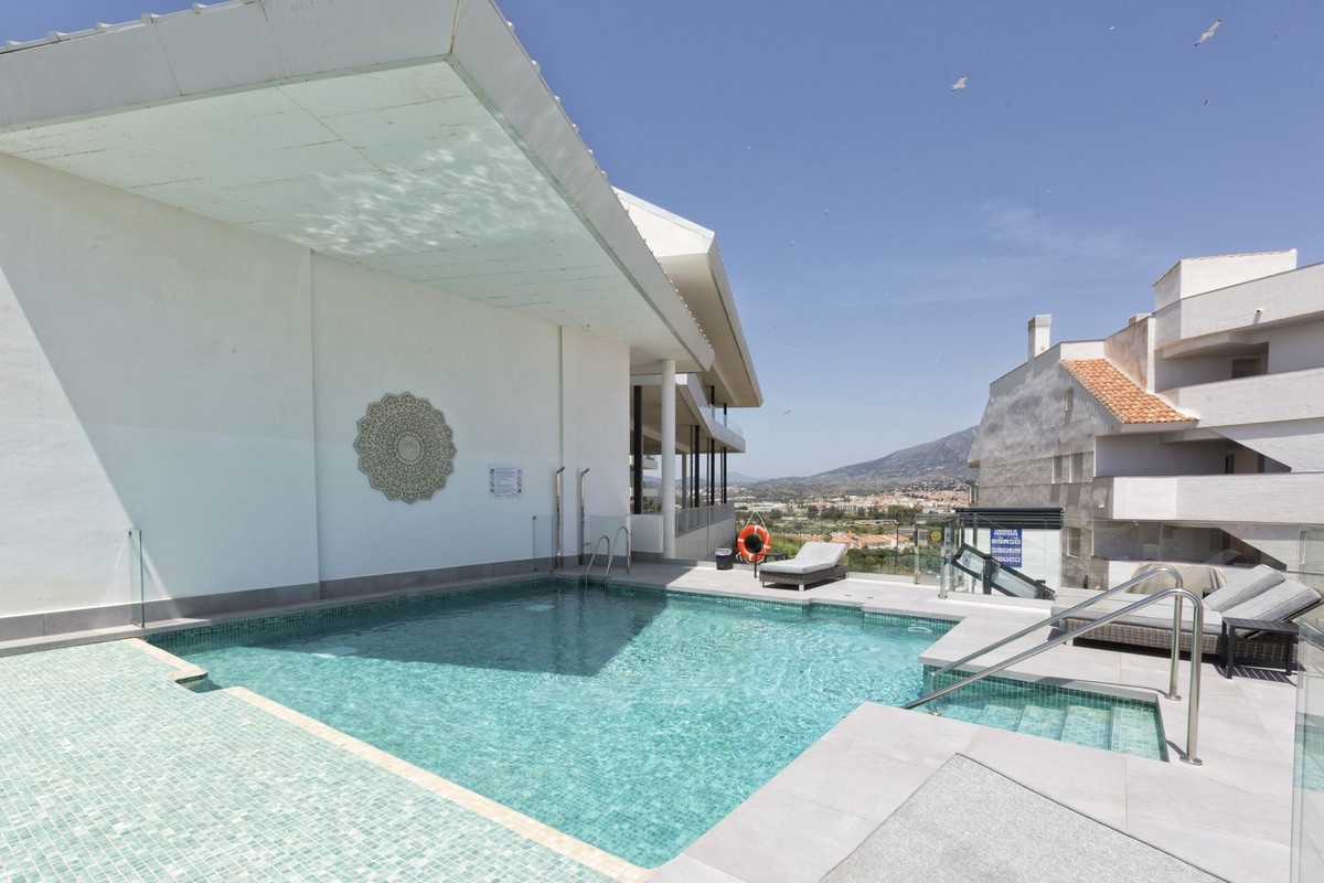 2 Bed Apartment for sale in Fuengirola Costa Del Sol, Málaga, Spain