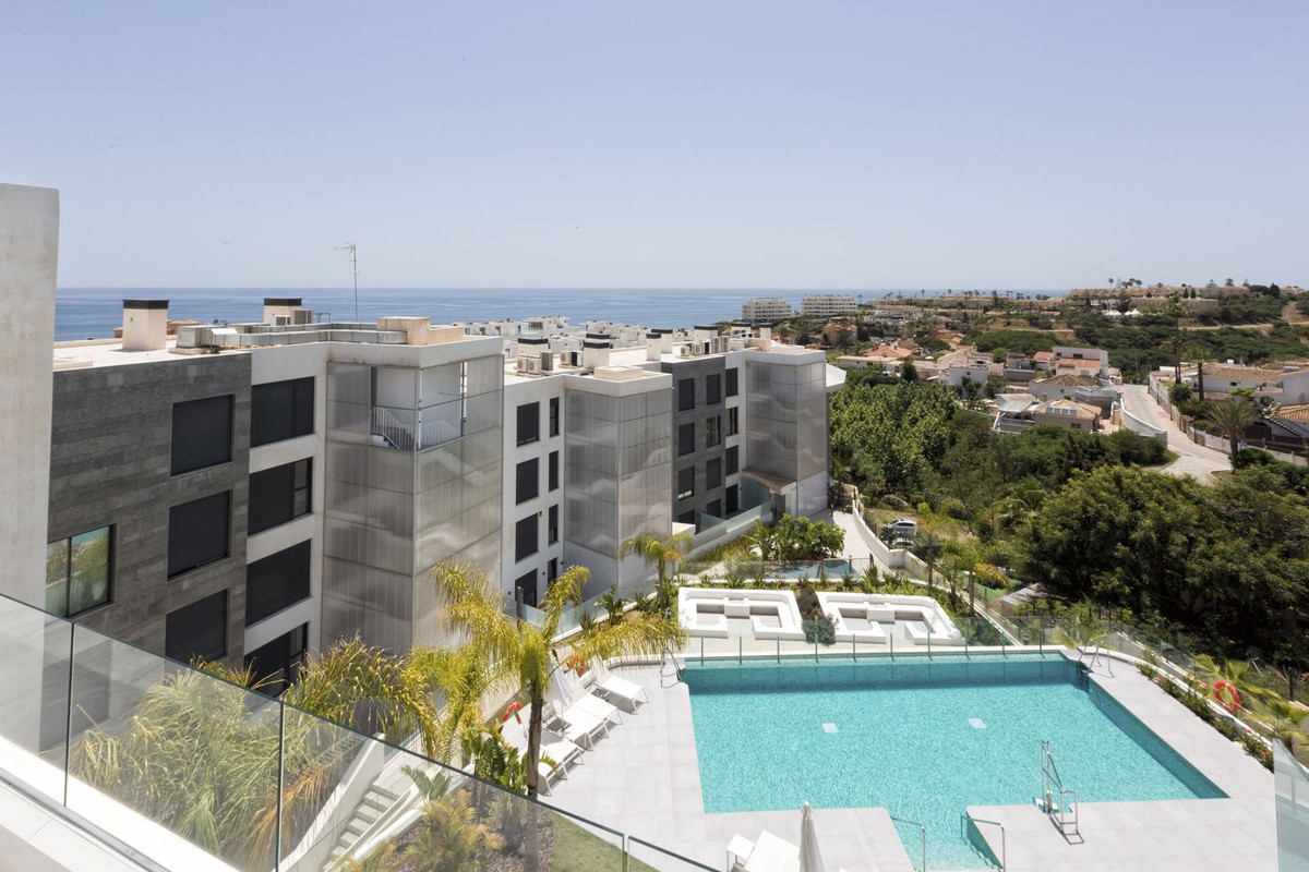 2 Bed Apartment for sale in Fuengirola Costa Del Sol, Málaga, Spain