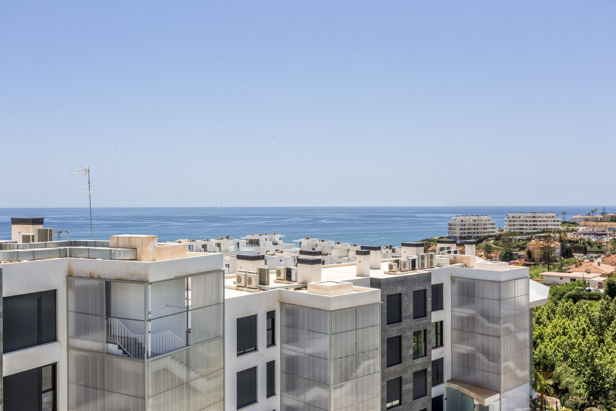 2 Bed Apartment for sale in Fuengirola Costa Del Sol, Málaga, Spain