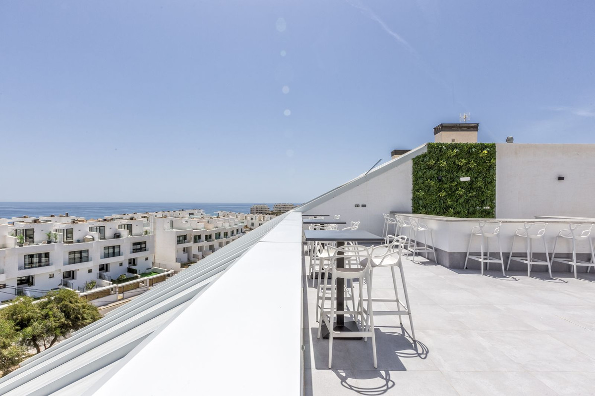 2 Bed Apartment for sale in Fuengirola Costa Del Sol, Málaga, Spain