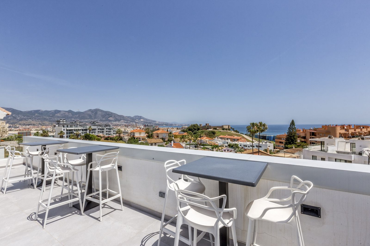 2 Bed Apartment for sale in Fuengirola Costa Del Sol, Málaga, Spain