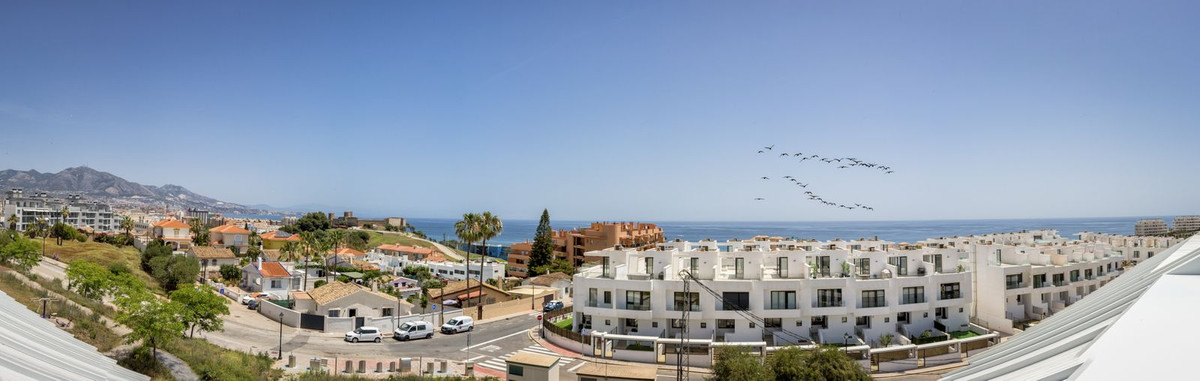 2 Bed Apartment for sale in Fuengirola Costa Del Sol, Málaga, Spain