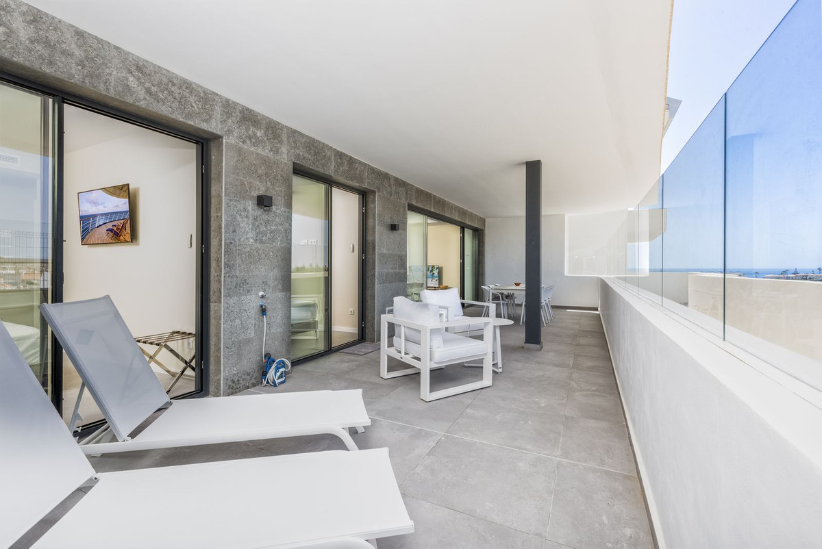 2 Bed Apartment for sale in Fuengirola Costa Del Sol, Málaga, Spain